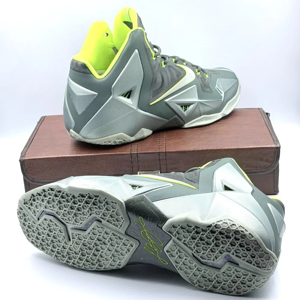 Nike excellent automatic offers